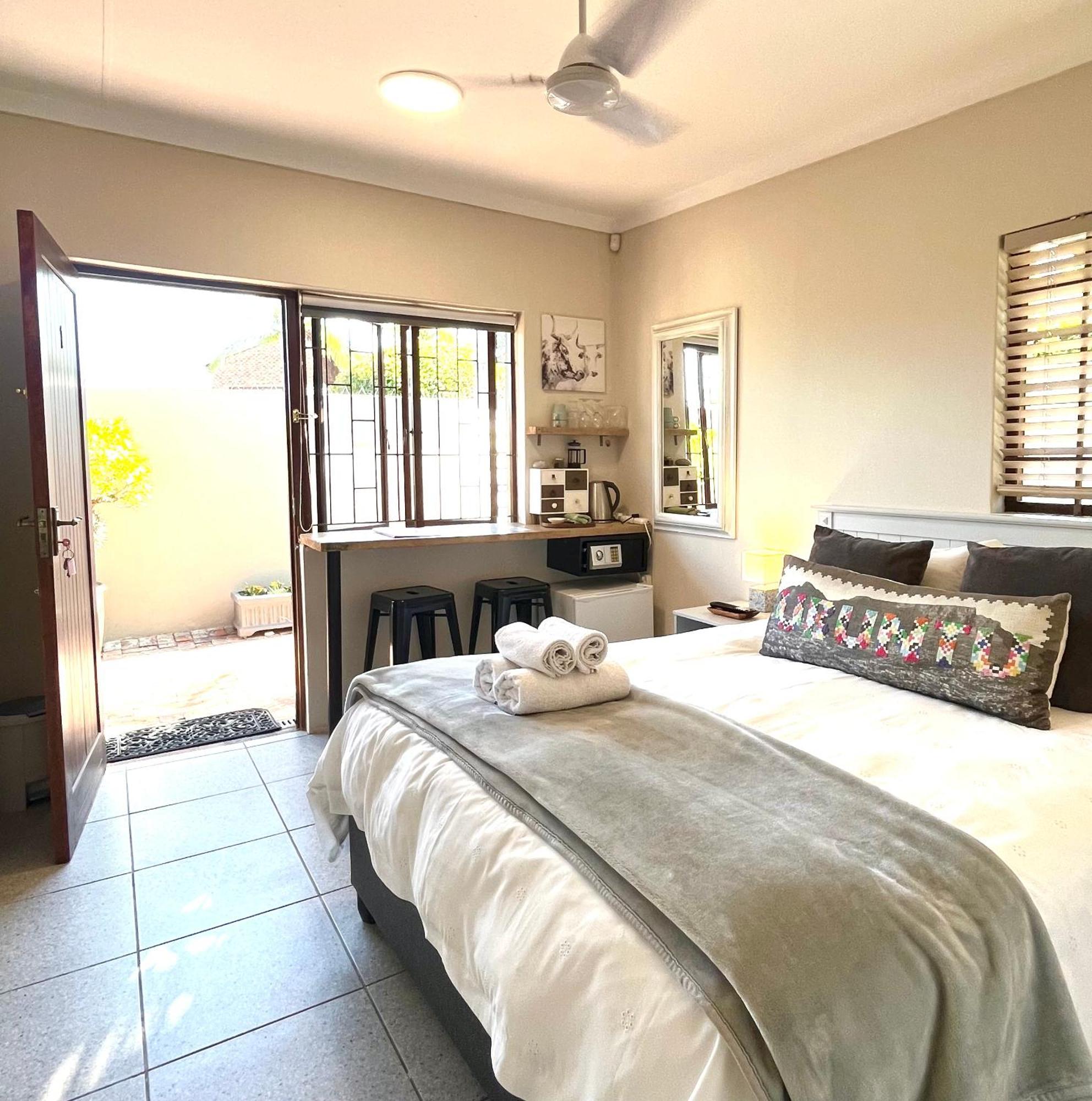 Dolphin Circle Bed And Breakfast Plettenberg Bay Ngoại thất bức ảnh